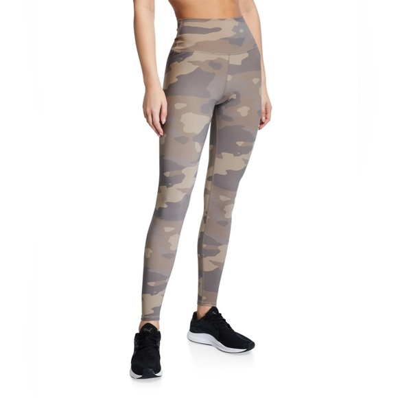 Alo Yoga Camo Leggings size XS NEW WITHOUT TAGS - Picture 2 of 3